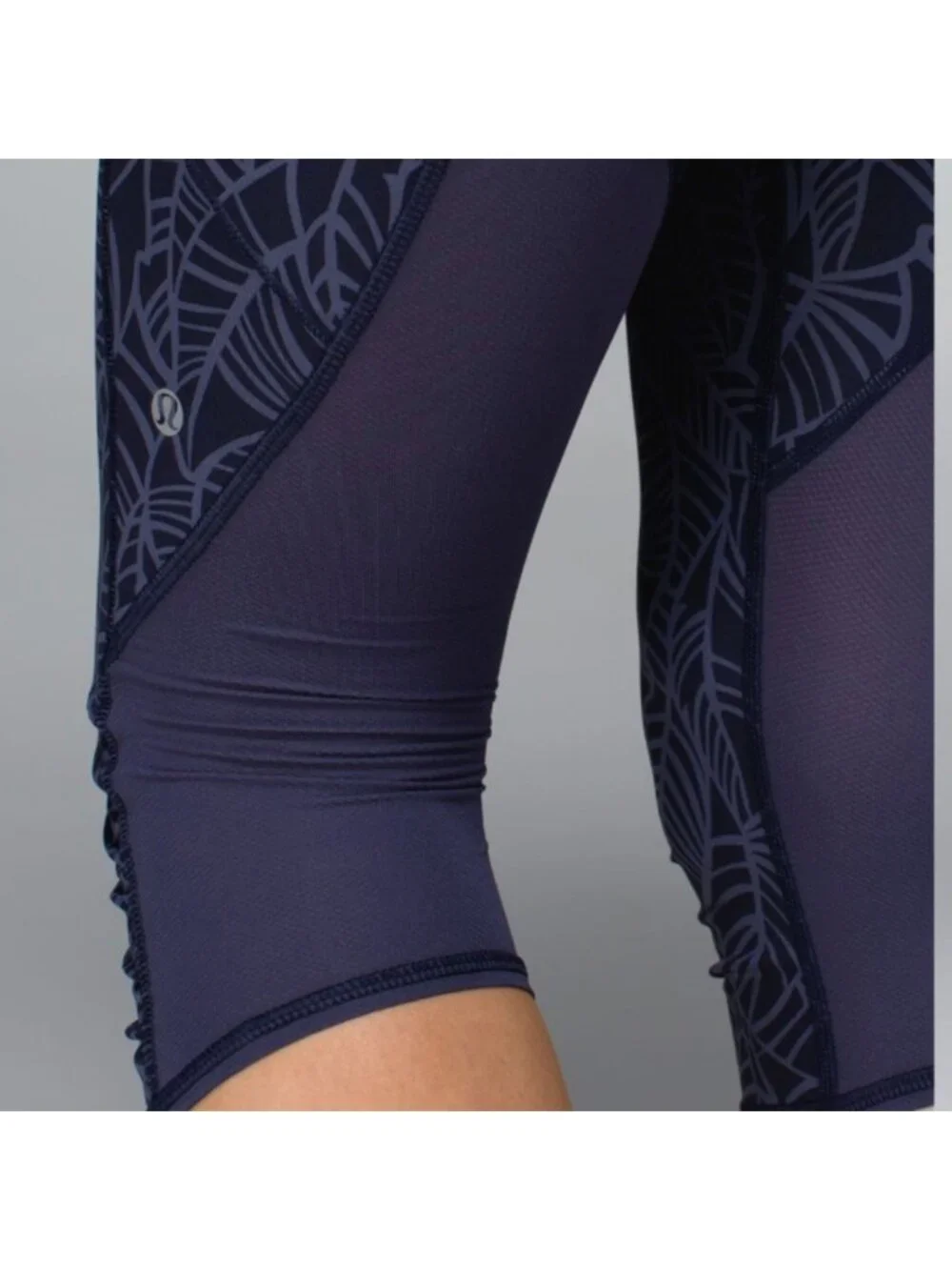 Lululemon Run A Marathon Crop IIPretty Palm Cadet Greyvy / Cadet Blue